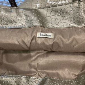 Neiman Marcus tan tote bag.